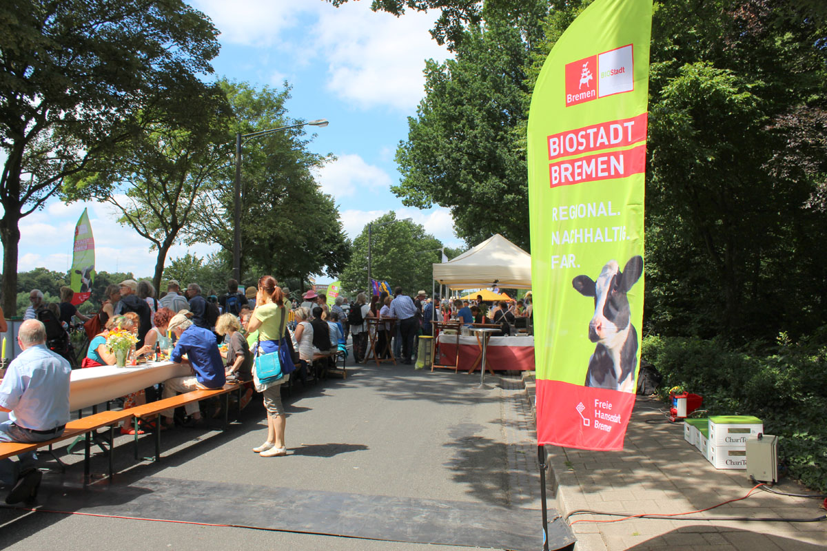 Viele Jahre auf der Breminale: das Deichbankett. Leider ist es nicht gelungen, das Fest am Osterdeich zu ökologisieren. Das konnten die Hamburger mit Futur2.0Festival besser